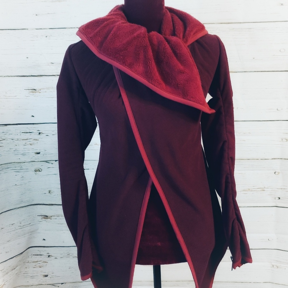 Lululemon presence of mind draping jacket size 2